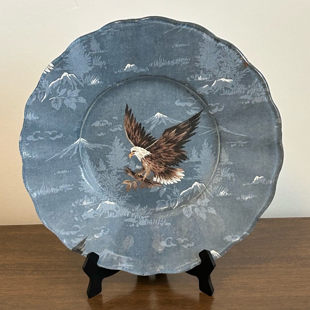 GLASS DECOUPAGE FABRIC EAGLE 8 1/2" ROUND RUFFLED EDGE PLATE HANDMADE